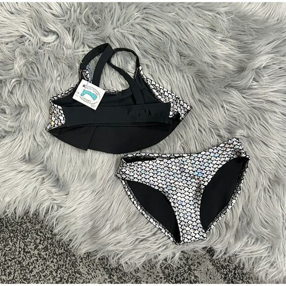 Hampton Mermaid Silver Fish Scale Ruffle Bikini 4/5 (MSRP $58) - Picture 3 of 3